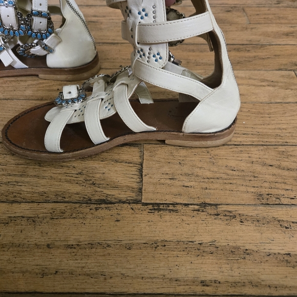 Zadig & Voltaire White Sandals with Blue Accents - Picture 4 of 10